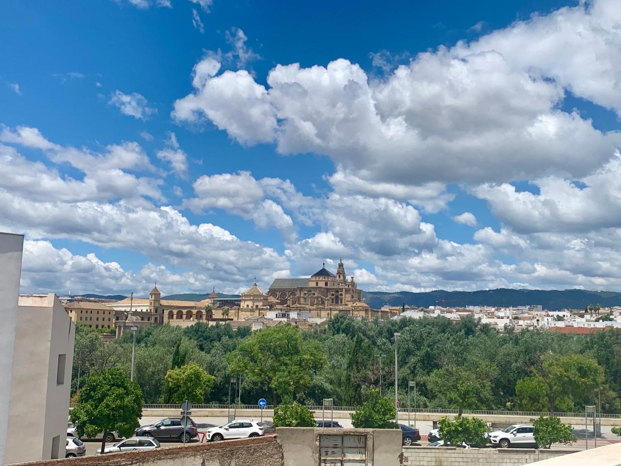 Apartamentos Turisticos Cordoba Califal Luaran gambar